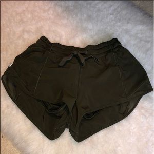 LULULEMON | Hottie Hot Shorts 2.5 in